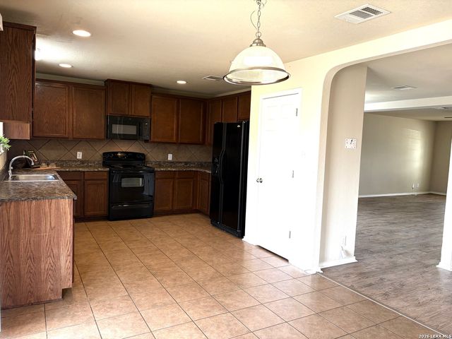 118 Arcadia, Cibolo, TX 78108