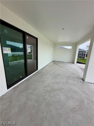 3914 NW 40th LN, Cape Coral, FL 33993