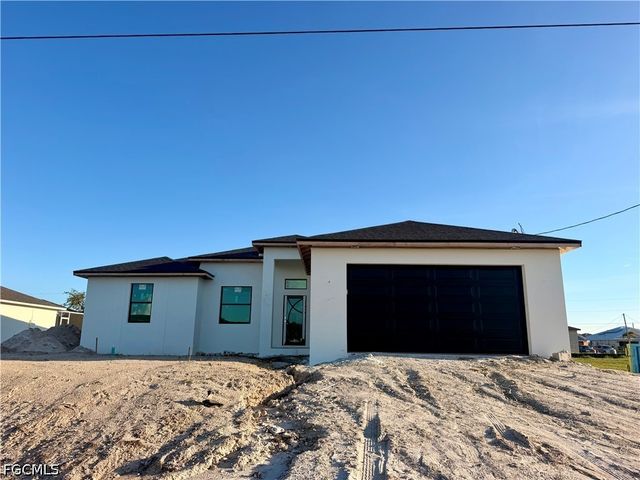 3914 NW 40th LN, Cape Coral, FL 33993