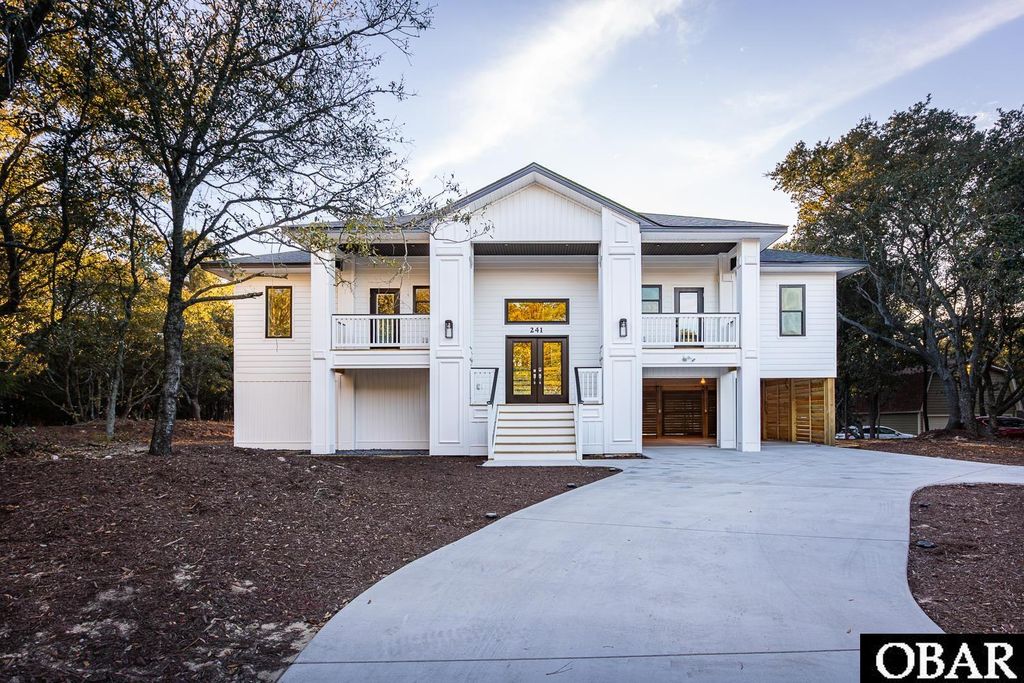 Image 1 of property listing at 241 Duck Road Lot 7, Southern Shores, NC 27949