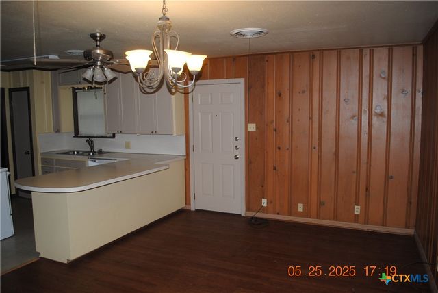 106 E Young Avenue, Temple, TX 76501