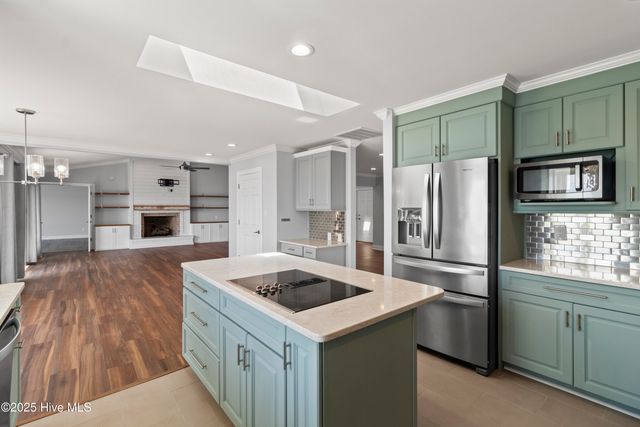 995 Chadwick Shores Drive, Sneads Ferry, NC 28460