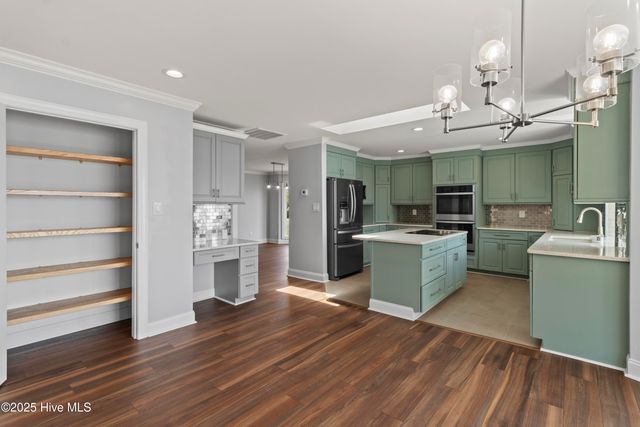 995 Chadwick Shores Drive, Sneads Ferry, NC 28460