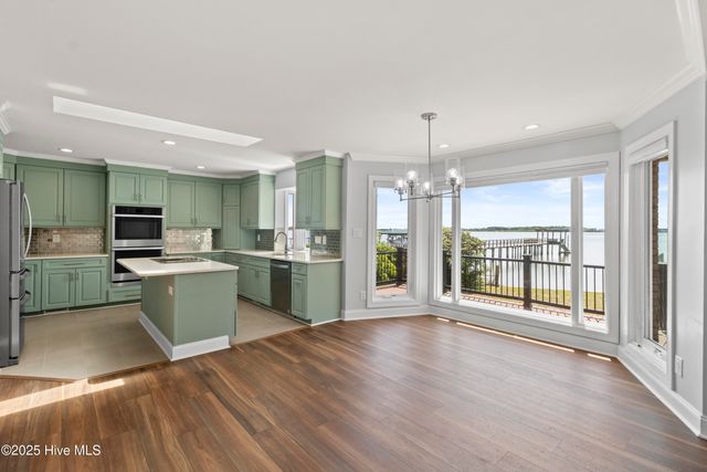 995 Chadwick Shores Drive, Sneads Ferry, NC 28460