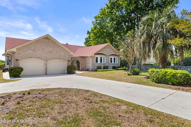 995 Chadwick Shores Drive, Sneads Ferry, NC 28460