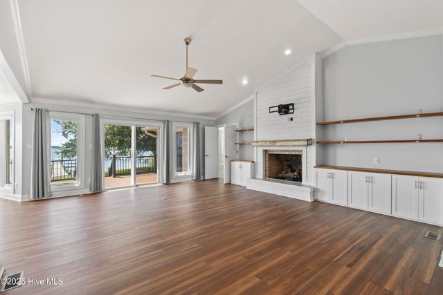 995 Chadwick Shores Drive, Sneads Ferry, NC 28460