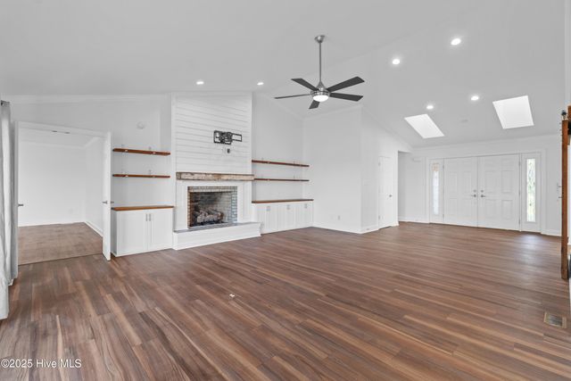 995 Chadwick Shores Drive, Sneads Ferry, NC 28460