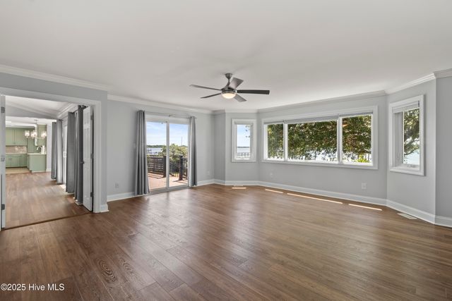 995 Chadwick Shores Drive, Sneads Ferry, NC 28460