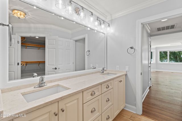 995 Chadwick Shores Drive, Sneads Ferry, NC 28460