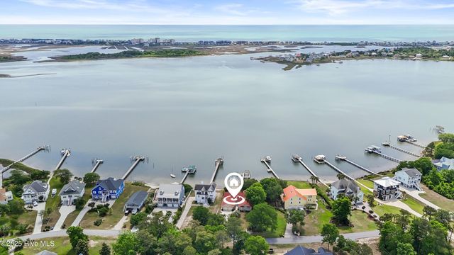995 Chadwick Shores Drive, Sneads Ferry, NC 28460