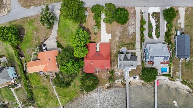 995 Chadwick Shores Drive, Sneads Ferry, NC 28460