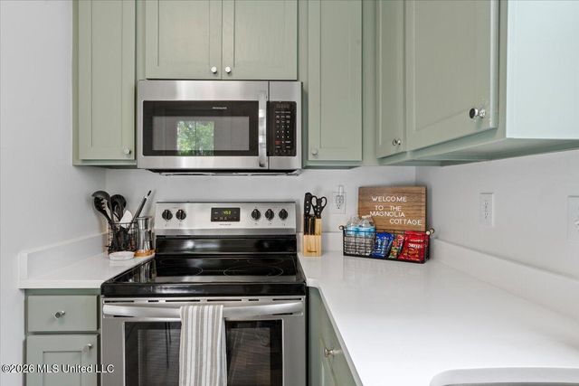 2207 Government Street, 23, Ocean Springs, MS 39564