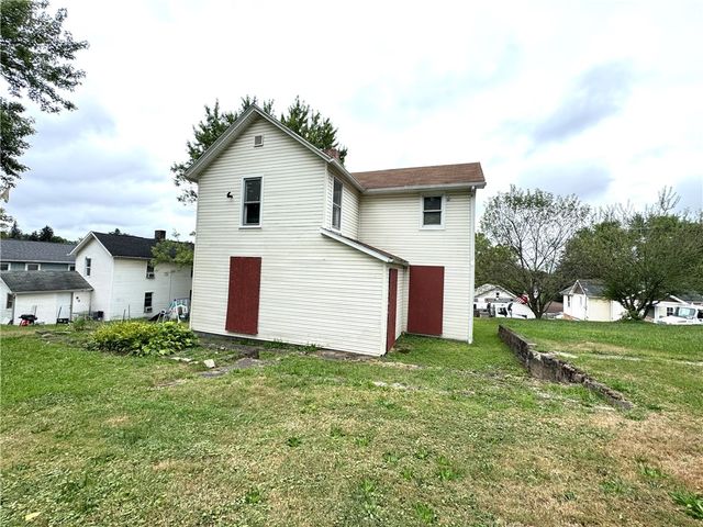 629 Forrest St, New Castle, PA 16101