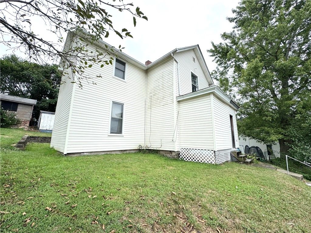 629 Forrest St, New Castle, PA 16101