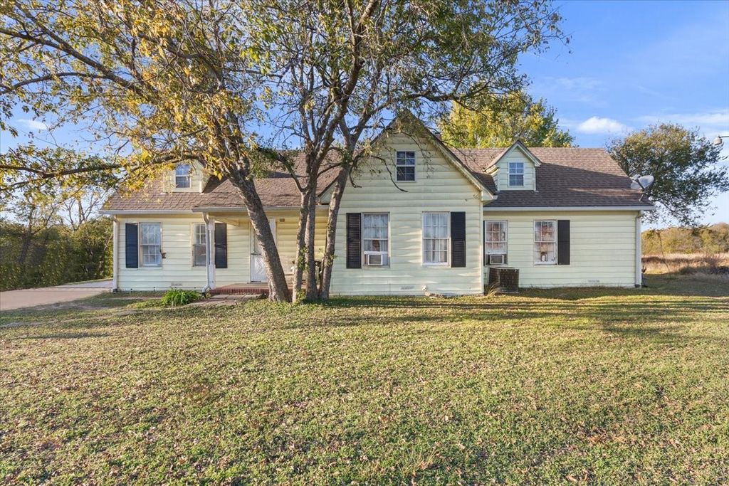 1601 E Texas Avenue, Mart, TX 76664