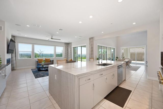 4008 Whitney Vista Ln, Rocklin, CA 95677