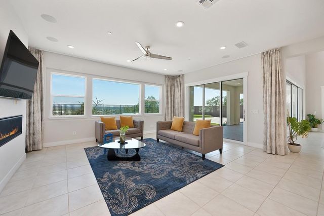 4008 Whitney Vista Ln, Rocklin, CA 95677