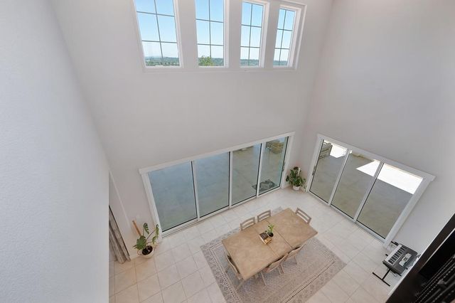 4008 Whitney Vista Ln, Rocklin, CA 95677