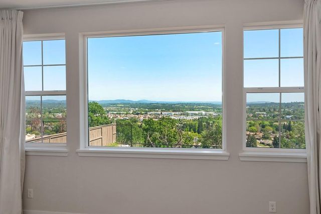 4008 Whitney Vista Ln, Rocklin, CA 95677