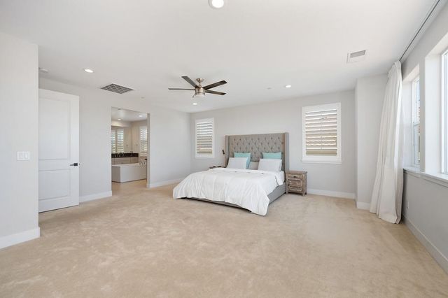 4008 Whitney Vista Ln, Rocklin, CA 95677