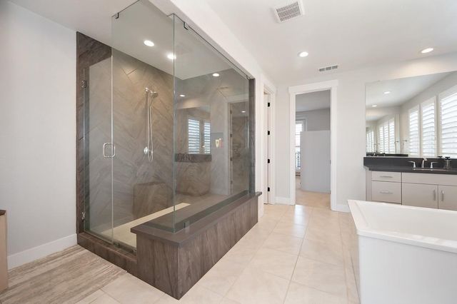 4008 Whitney Vista Ln, Rocklin, CA 95677