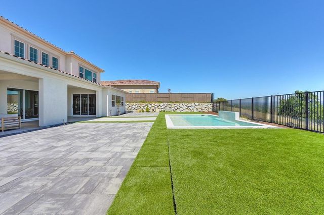 4008 Whitney Vista Ln, Rocklin, CA 95677
