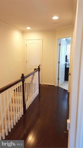 21725 PAGODA TER, Ashburn, VA 20147