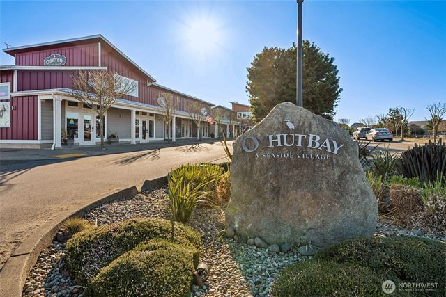 1048 Point Brown Avenue SE, Ocean Shores, WA 98569