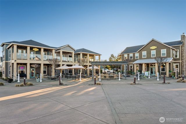 1048 Point Brown Avenue SE, Ocean Shores, WA 98569