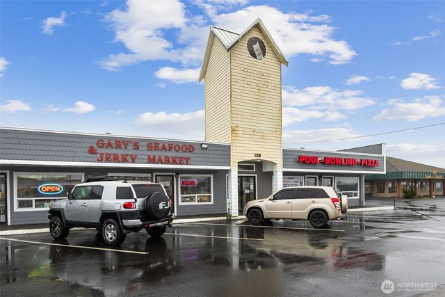 1048 Point Brown Avenue SE, Ocean Shores, WA 98569