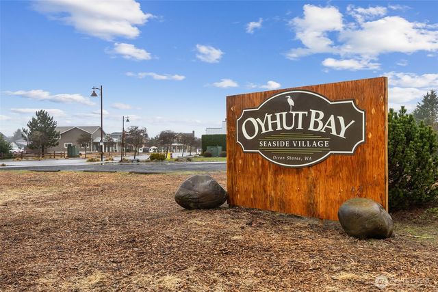 1048 Point Brown Avenue SE, Ocean Shores, WA 98569