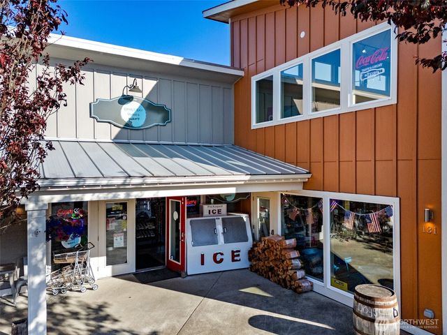 1048 Point Brown Avenue SE, Ocean Shores, WA 98569