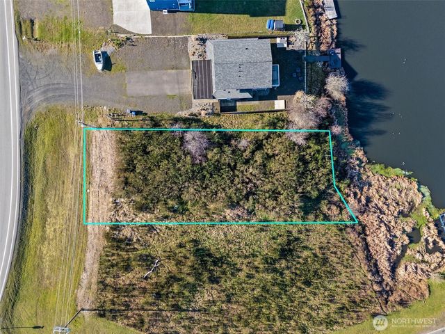 1048 Point Brown Avenue SE, Ocean Shores, WA 98569