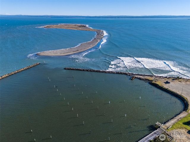 1048 Point Brown Avenue SE, Ocean Shores, WA 98569