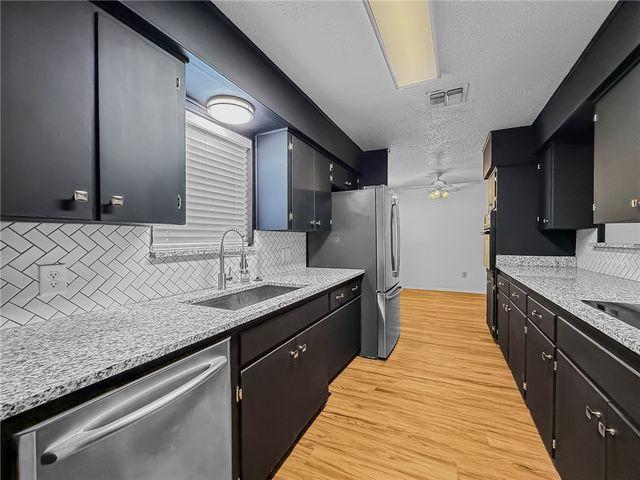 1714 Amazon Dr, Corpus Christi, TX 78412