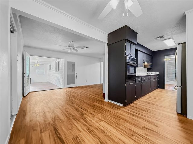 1714 Amazon Dr, Corpus Christi, TX 78412