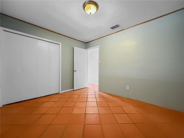 1714 Amazon Dr, Corpus Christi, TX 78412