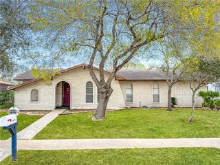 1714 Amazon Dr, Corpus Christi, TX 78412