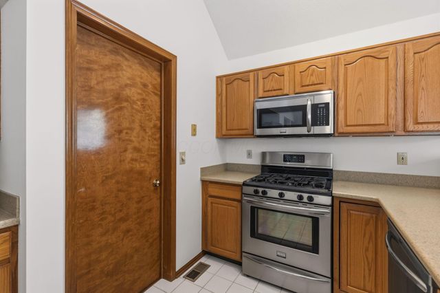 6526 Upper Lake Circle, Westerville, OH 43082