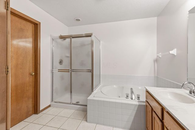 6526 Upper Lake Circle, Westerville, OH 43082