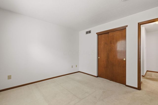 6526 Upper Lake Circle, Westerville, OH 43082