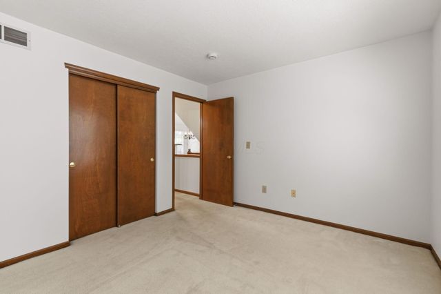 6526 Upper Lake Circle, Westerville, OH 43082