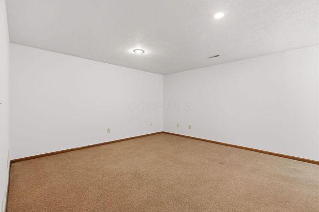 6526 Upper Lake Circle, Westerville, OH 43082