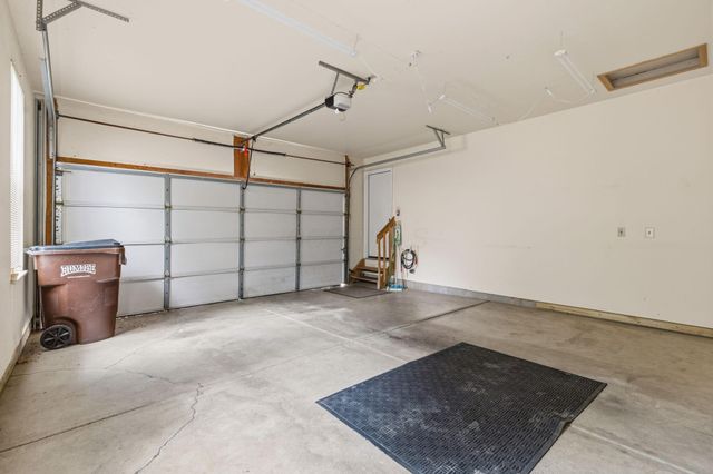 6526 Upper Lake Circle, Westerville, OH 43082