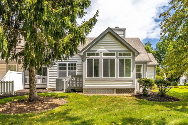 6526 Upper Lake Circle, Westerville, OH 43082