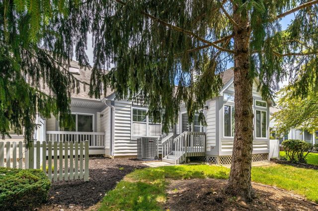 6526 Upper Lake Circle, Westerville, OH 43082