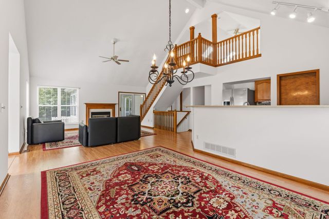 6526 Upper Lake Circle, Westerville, OH 43082