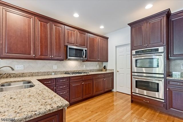 28 Briar Ct, Hardyston Twp., NJ 07419