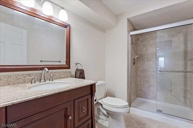 28 Briar Ct, Hardyston Twp., NJ 07419