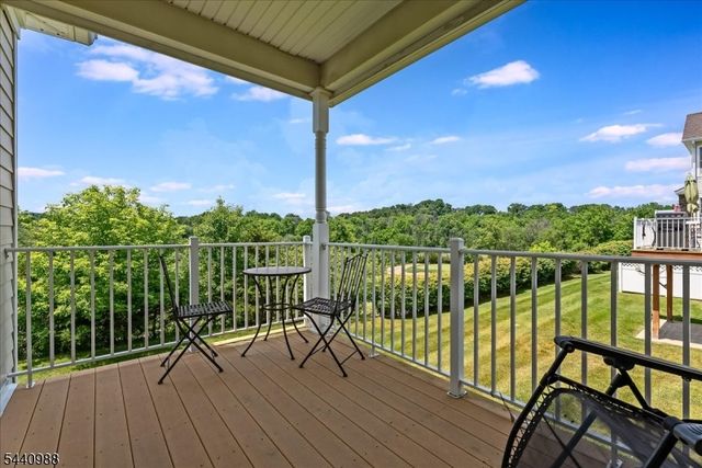 28 Briar Ct, Hardyston Twp., NJ 07419